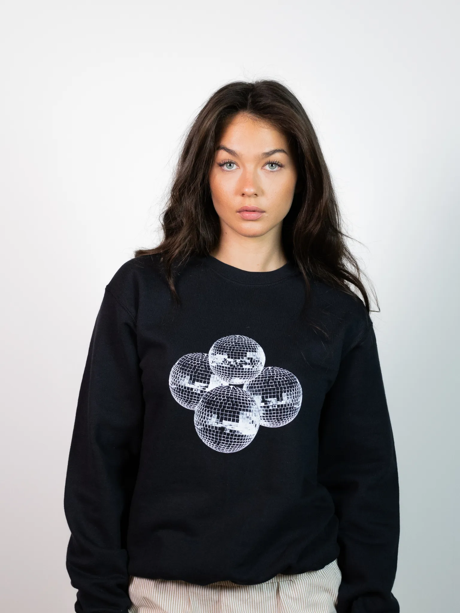 DISCO KUGLE (hvid) SWEATSHIRT  - SORT