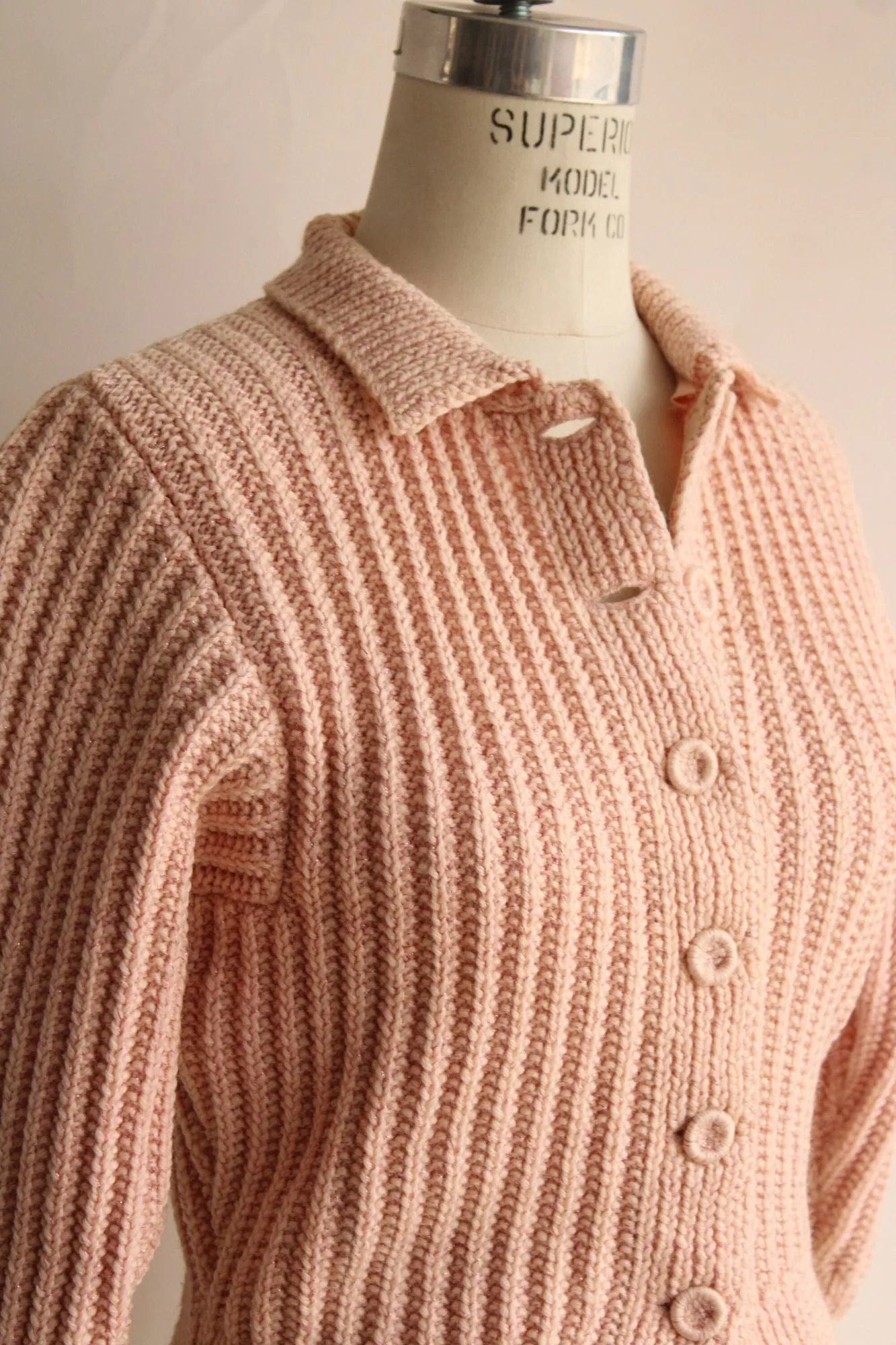 Vintage 1950s Pink Knit Cardigan With Collar