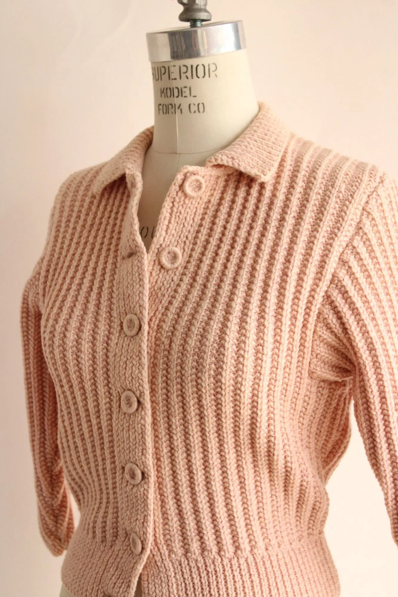 Vintage 1950s Pink Knit Cardigan With Collar