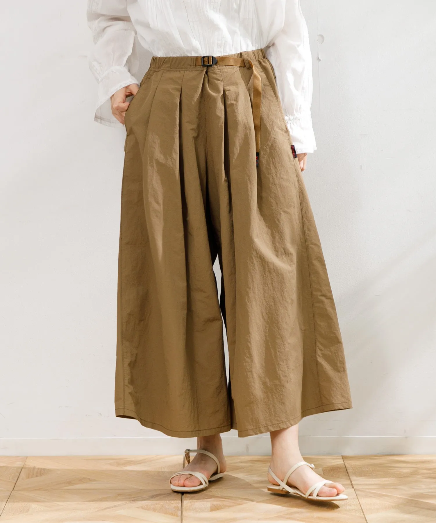 【WOMEN】GRAMICCI NYLON FLARE PANT